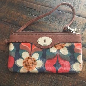 Fossil wristlet